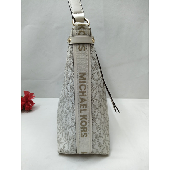 Michael Kors Maeve Vanilla Ivory Leather Zipper Closure Hobo Shoulder Bag - NWT - Picture 14 of 16